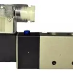4V210-06 - VALVULA SIMPLES SOLENOIDE 5/2 VIAS 1/8' MOLA