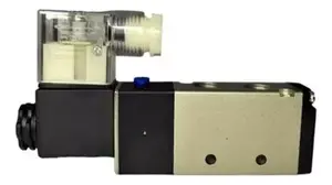 4V210-06 - VALVULA SIMPLES SOLENOIDE 5/2 VIAS 1/8' MOLA